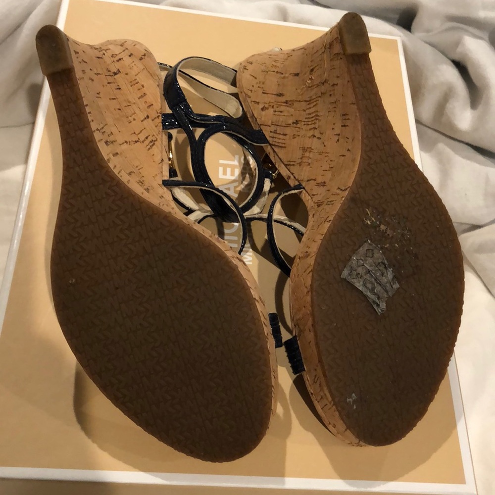 Shoes - Picture 4 of 5
